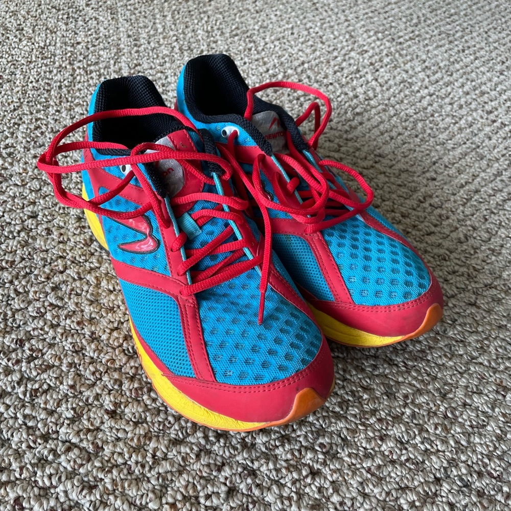 Colorful Newton Gravity Running Shoes